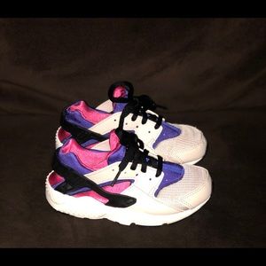 Nike Huaraches Girls 12.5